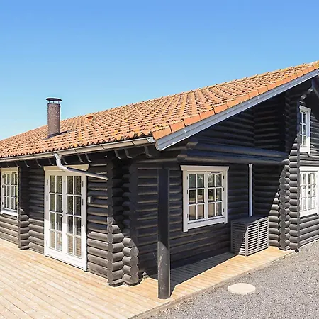 10 Person In Vaeggerlose Bøtø By