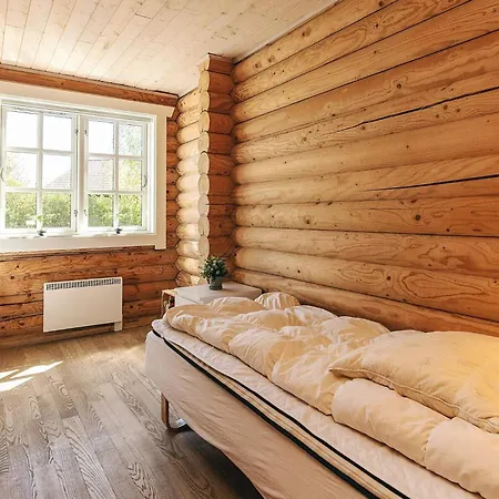 10 Person In Vaeggerlose Bøtø By